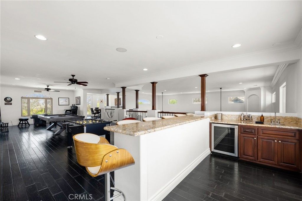 Dining room, Interior, Kitchen, Recessed Lighting, Wood Texture Flooring