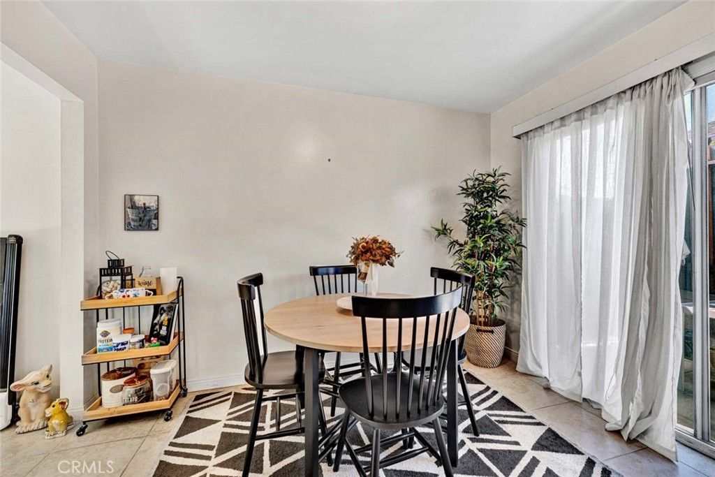 Dining room, Interior