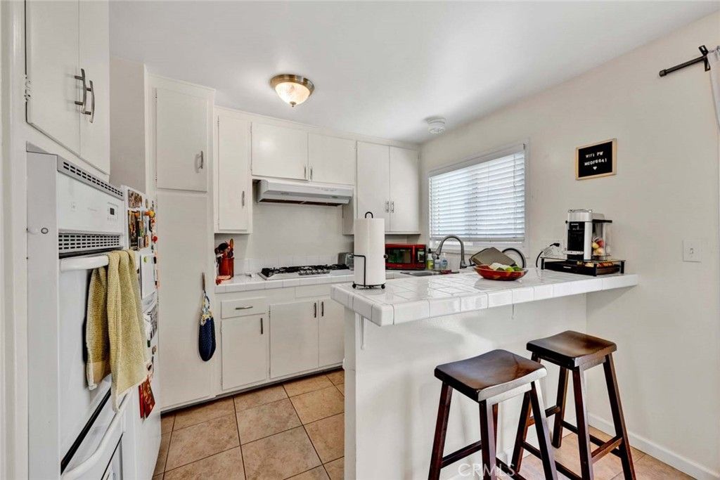 Interior, Kitchen, Tile Countertops