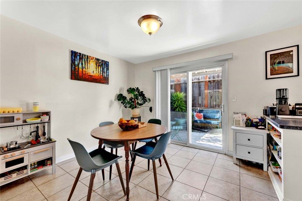 Dining room, Interior