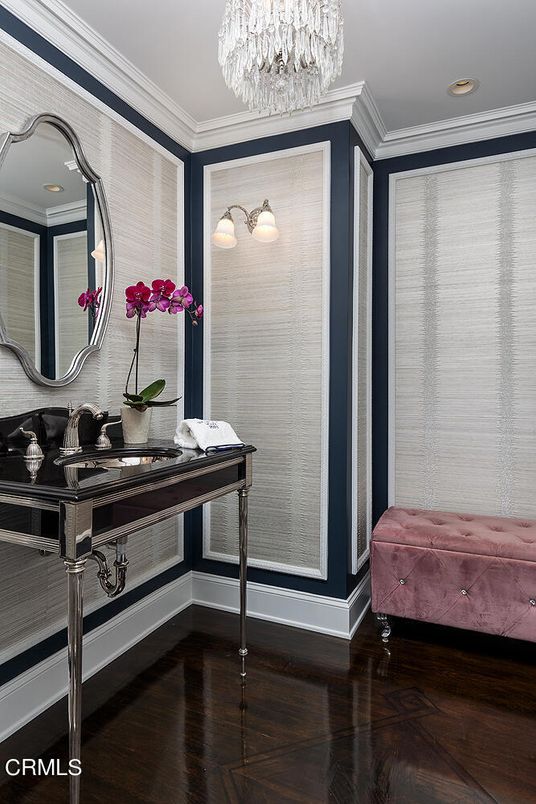 Chandelier, Interior, Recessed Lighting, Wood Texture Flooring