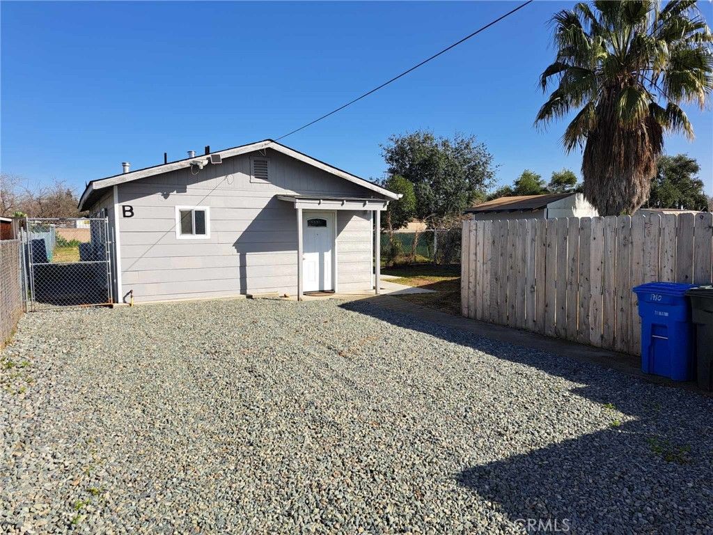 Backyard, Detached Garage, Exterior