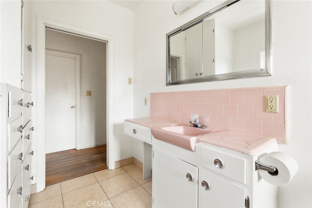 Bathroom, Interior, Tile Countertops, Wood Texture Flooring
