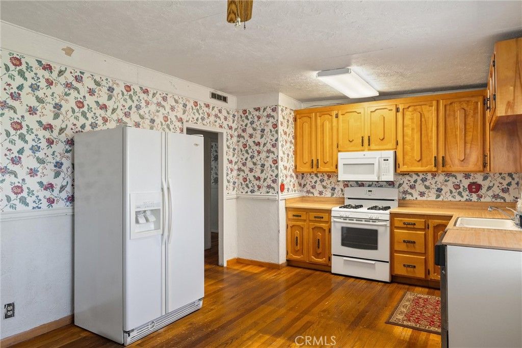 Interior, Kitchen, Wood Texture Flooring