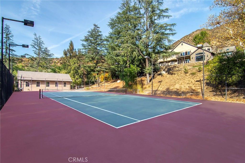 Exterior, Tennis Courts