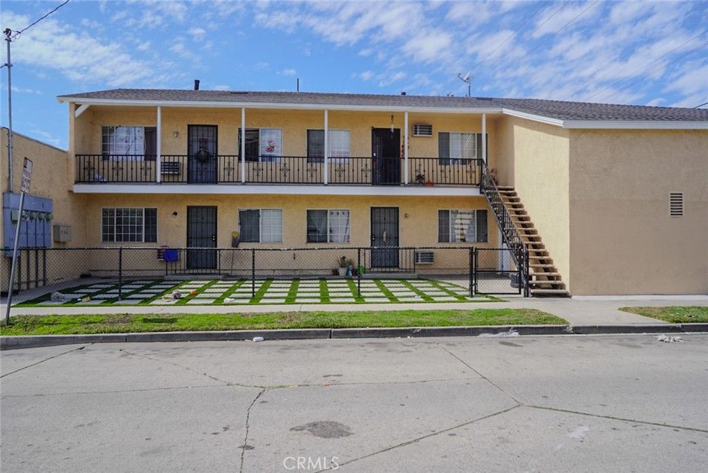 Exterior, Facade, Condo Building