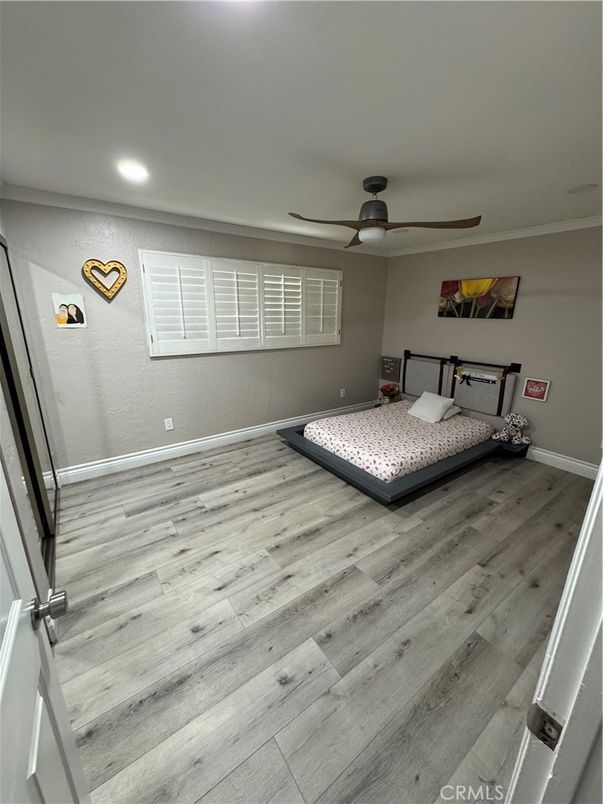 Bedroom, Interior, Recessed Lighting, Wood Texture Flooring