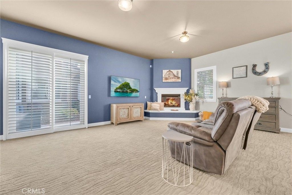 Fireplace, Interior, Living room