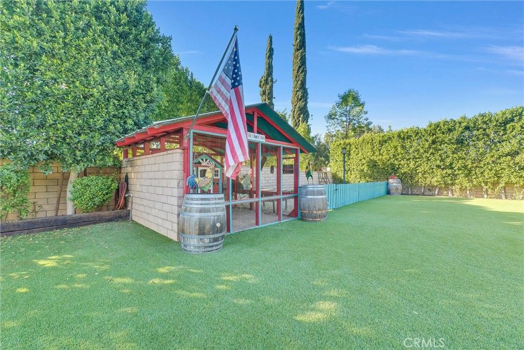 Backyard, Exterior