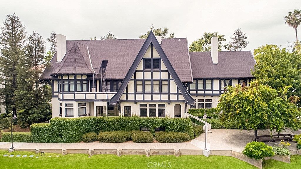 Backyard, Exterior, Facade, Tudor Revival