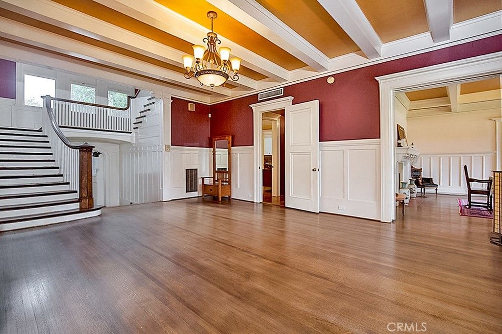 Chandelier, Fireplace, Interior, Wood Texture Flooring