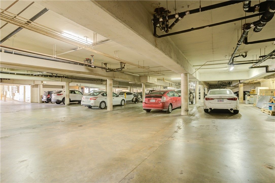 Garage, Interior
