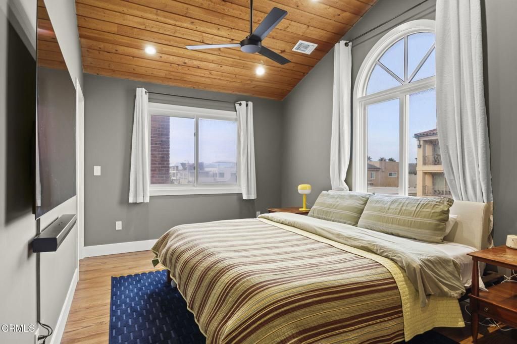 Bedroom, Interior, Recessed Lighting, Wooden Ceilings, Wood Texture Flooring