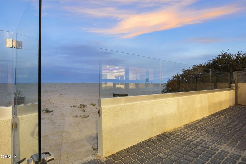 Exterior, Water