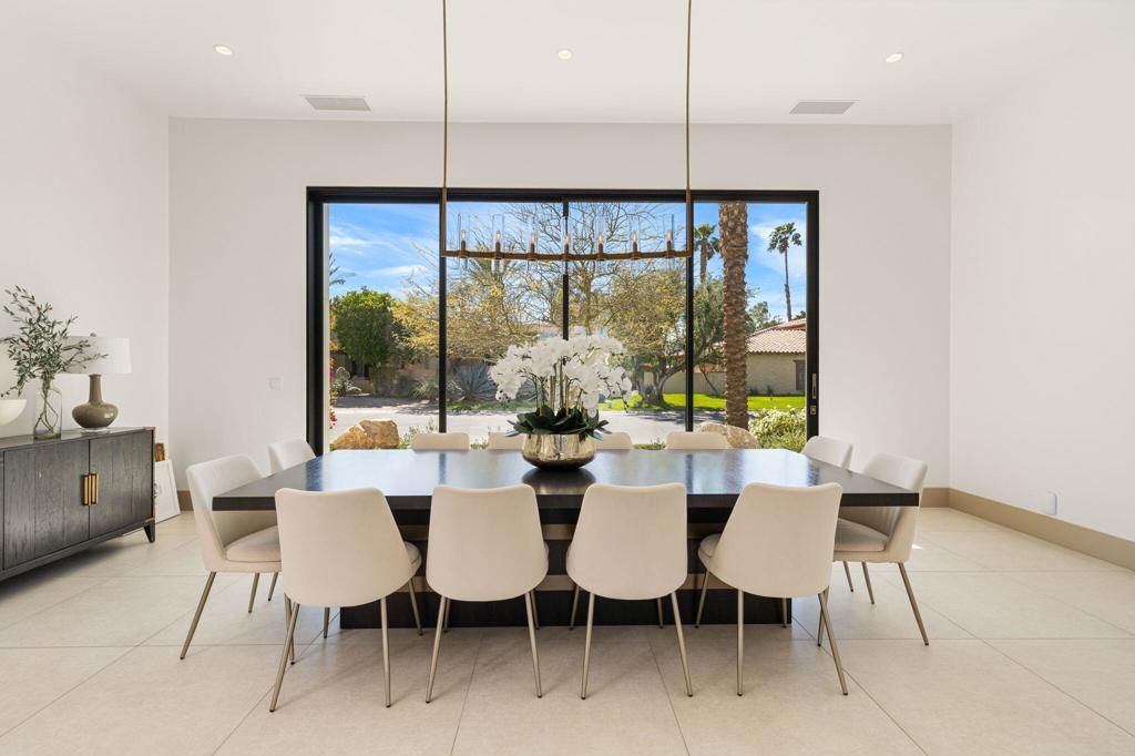 Dining room, Interior, Pendant Lights, Recessed Lighting
