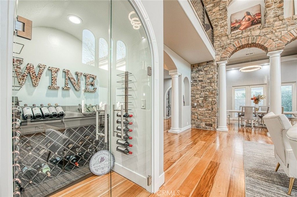 Dining room, Interior, Pendant Lights, Recessed Lighting, Stone Walls, Wood Texture Flooring