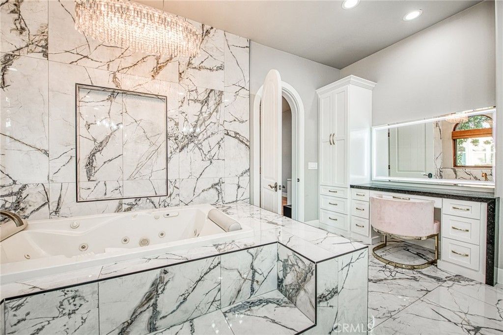 Bathroom, Interior, Marble, Marble Walls, Recessed Lighting