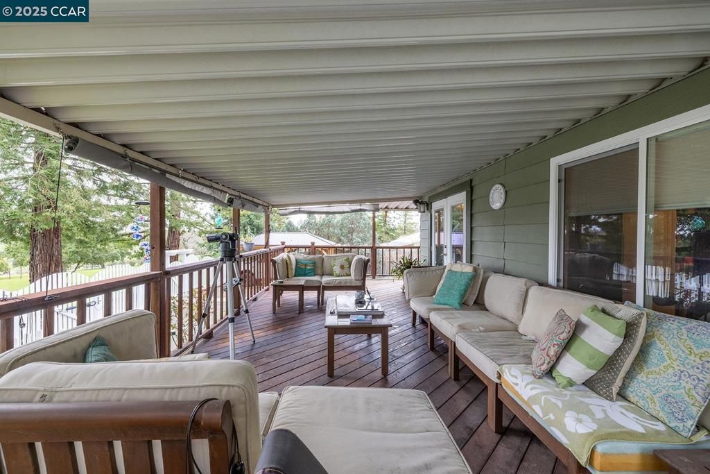 Exterior, Wood Texture Flooring