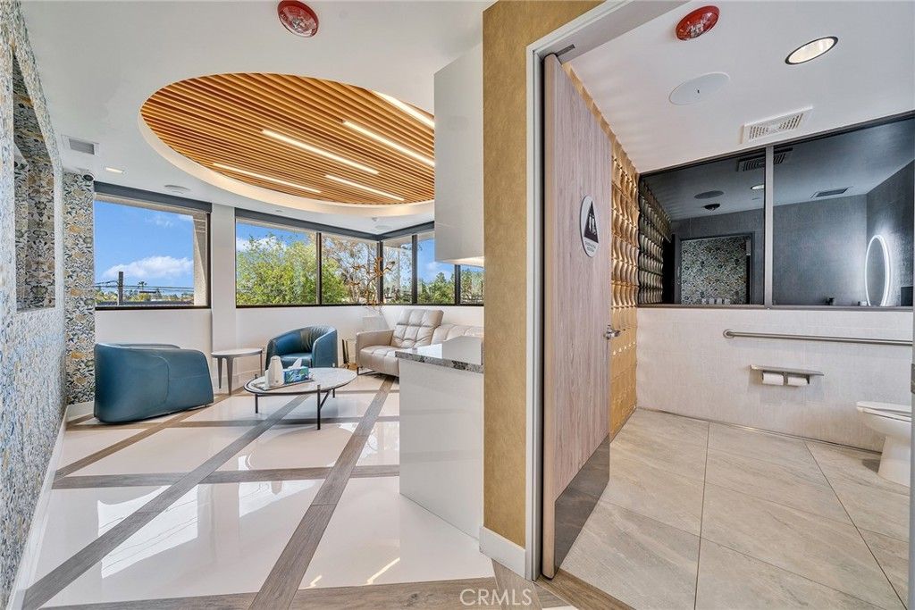 Bathroom, Interior, Living room, Recessed Lighting, Wooden Ceilings