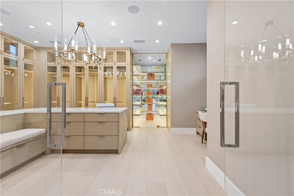 Bathroom, Chandelier, Interior, Pendant Lights, Recessed Lighting, Walk-in Closets, Wood Texture Flooring
