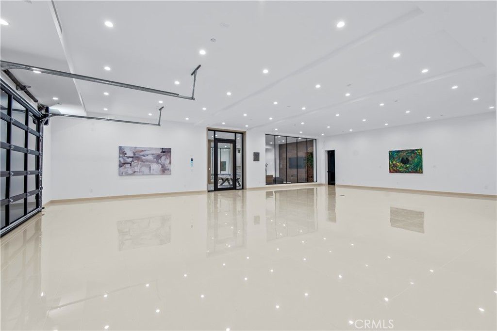 Garage, Interior, Recessed Lighting