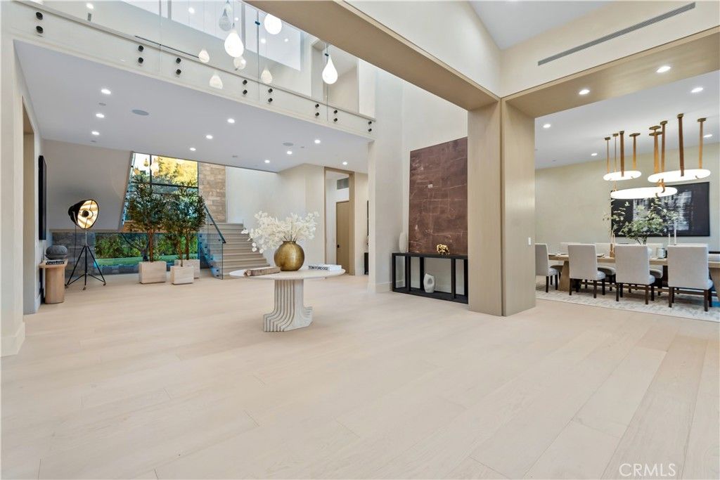 Dining room, Fireplace, Interior, Pendant Lights, Recessed Lighting, Wood Texture Flooring