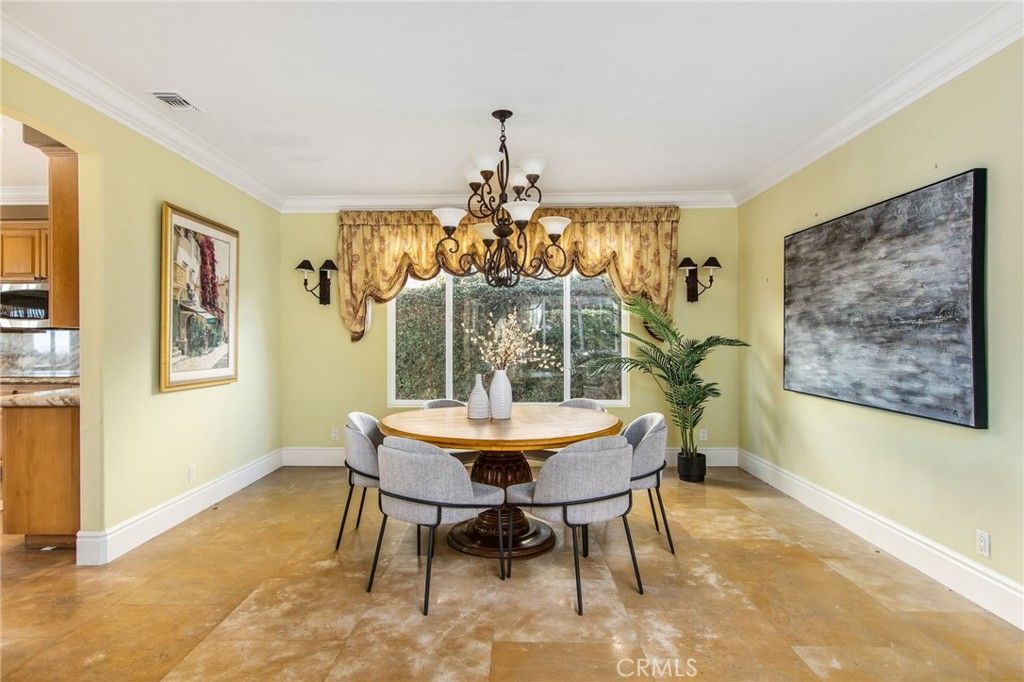 Chandelier, Dining room, Interior