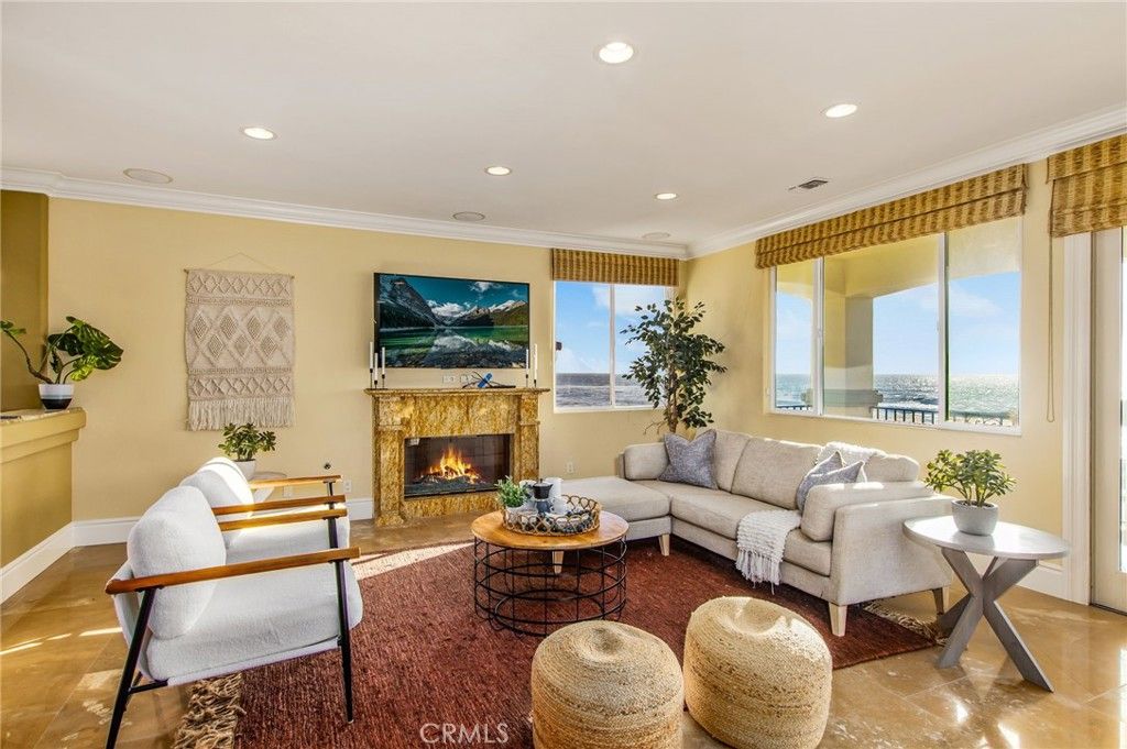 Fireplace, Interior, Living room, Recessed Lighting