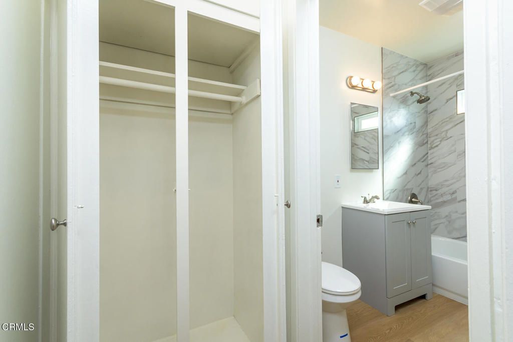 Bathroom, Interior, Marble Walls, Walk-in Closets, Wood Texture Flooring