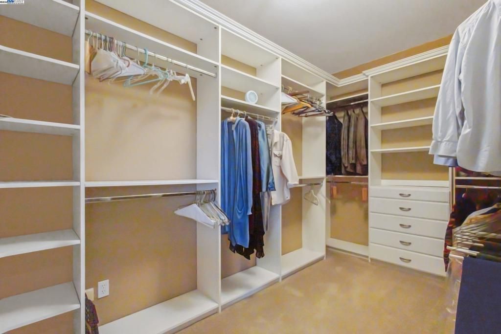 Interior, Walk-in Closets