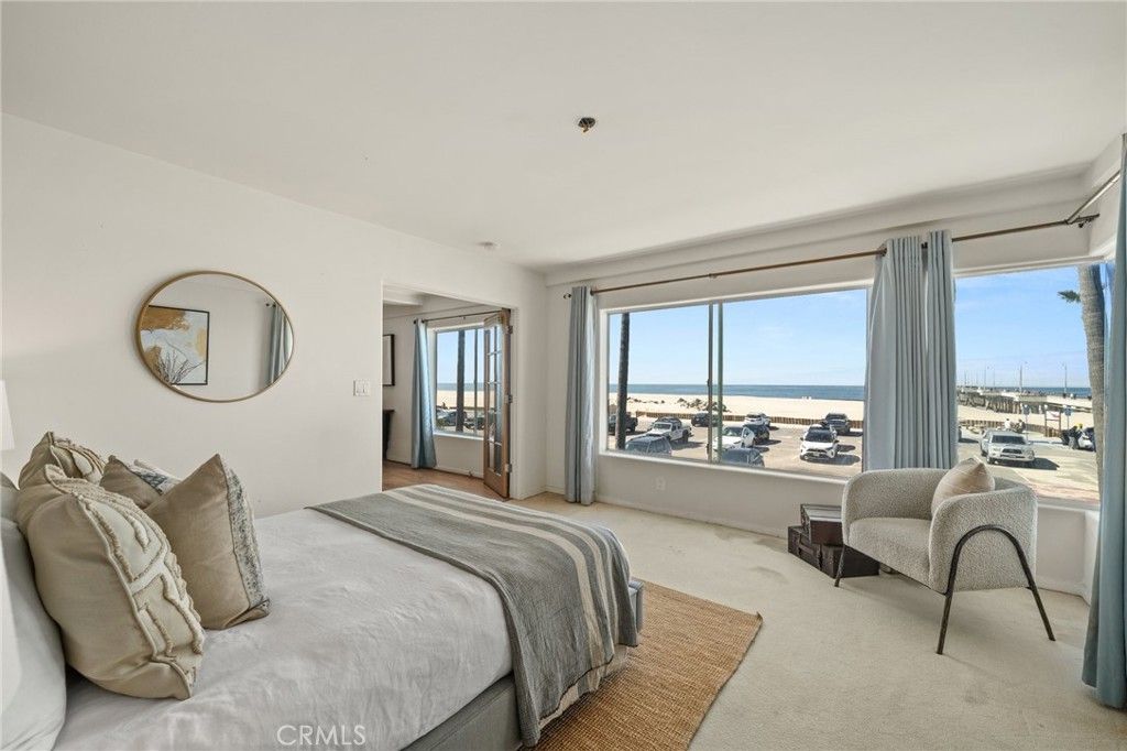 Bedroom, Interior, Water