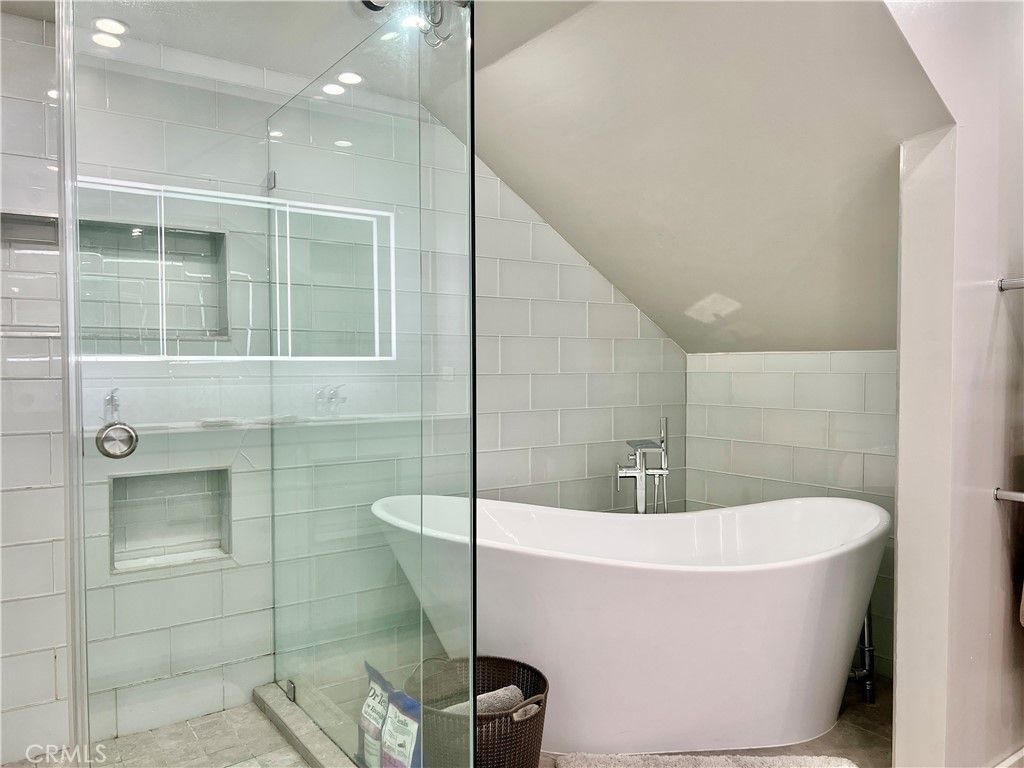 Bathroom, Free Standing Baths, Glass Shower, Interior, Recessed Lighting
