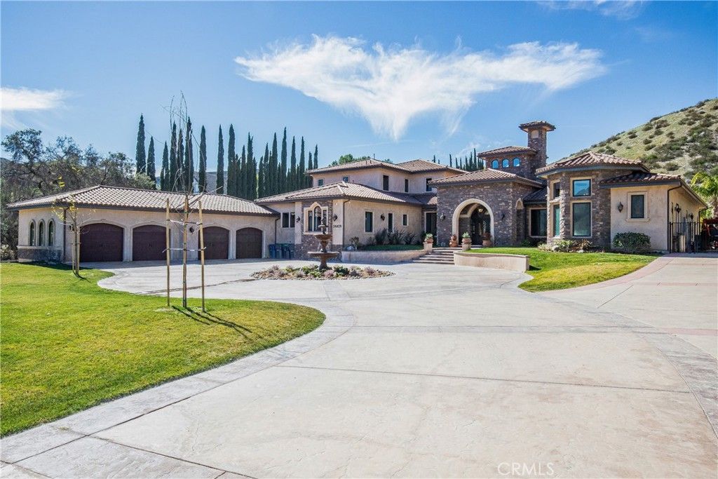 Backyard, Exterior, Facade, Mediterranean