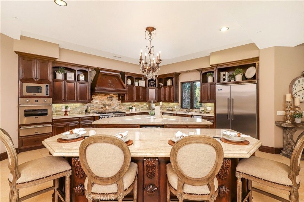 Chandelier, Dining room, Interior, Kitchen, Recessed Lighting, Stainless Steel Appliances