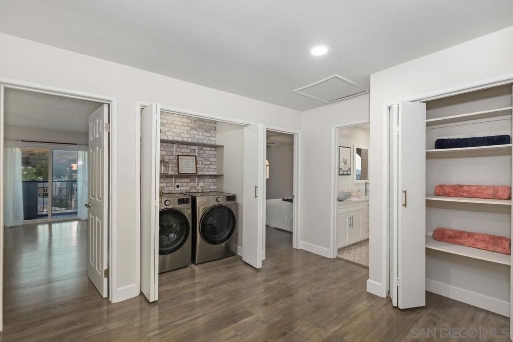 Interior, Recessed Lighting, Utility Closets, Washer, Wood Texture Flooring