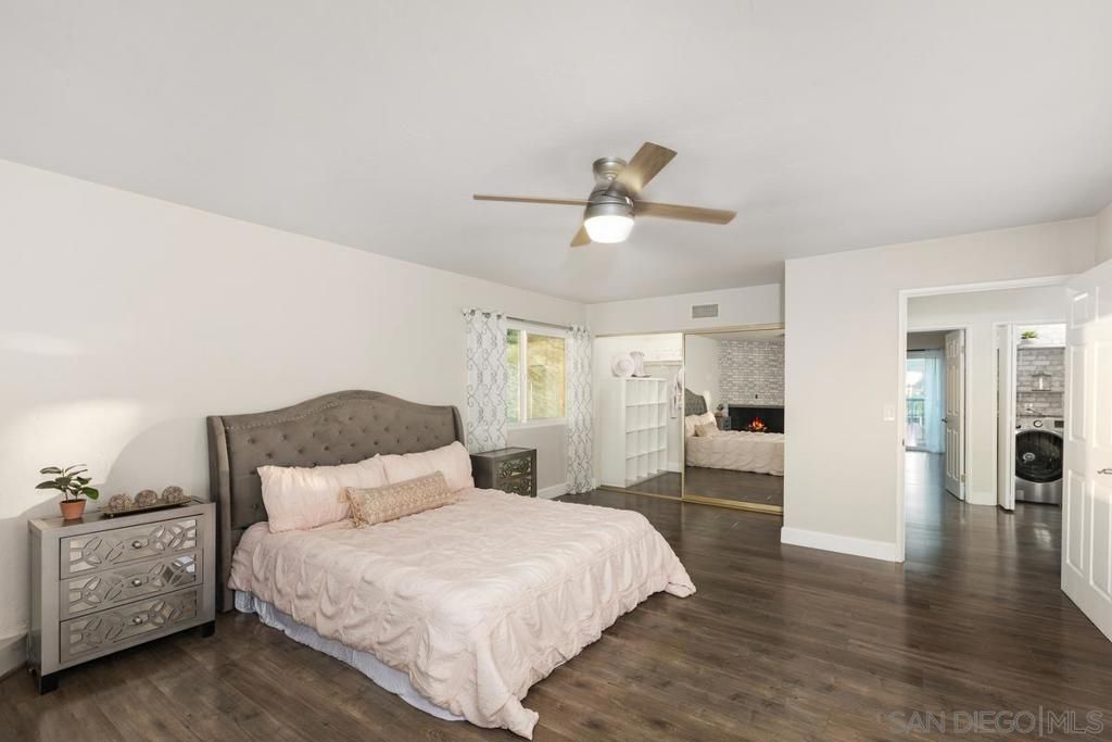 Bedroom, Fireplace, Interior, Wood Texture Flooring