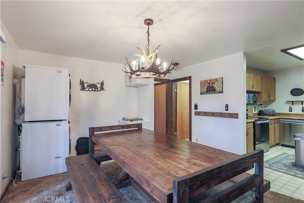 Chandelier, Dining room, Interior, Kitchen