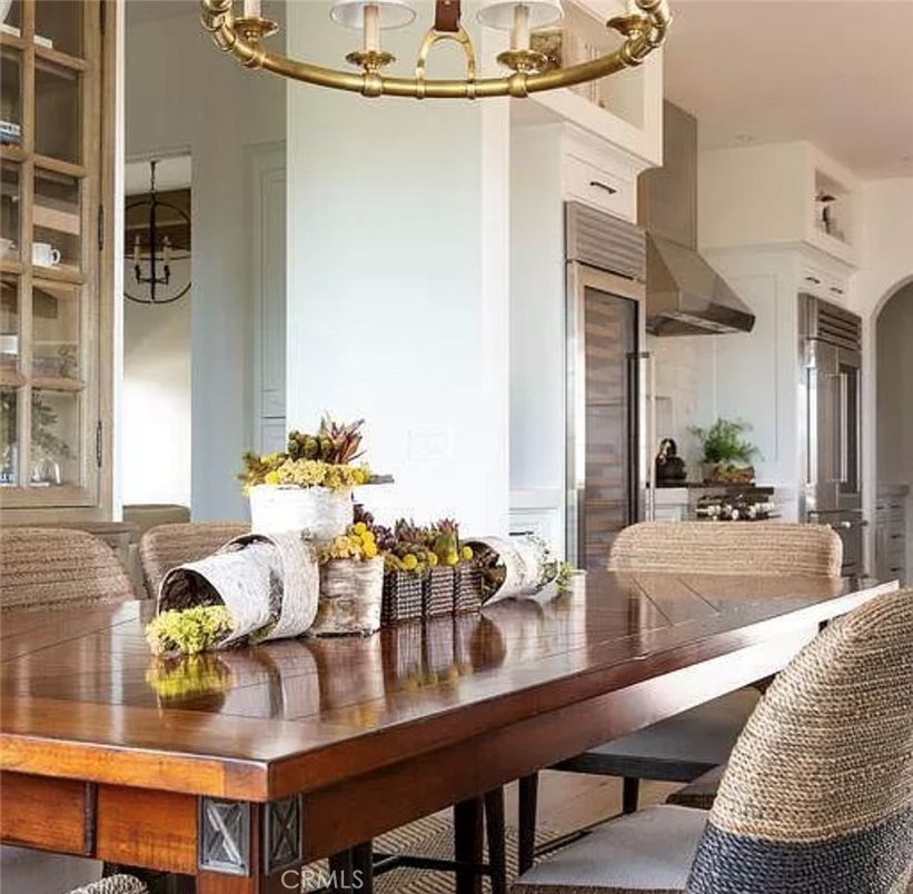 Chandelier, Dining room, Interior