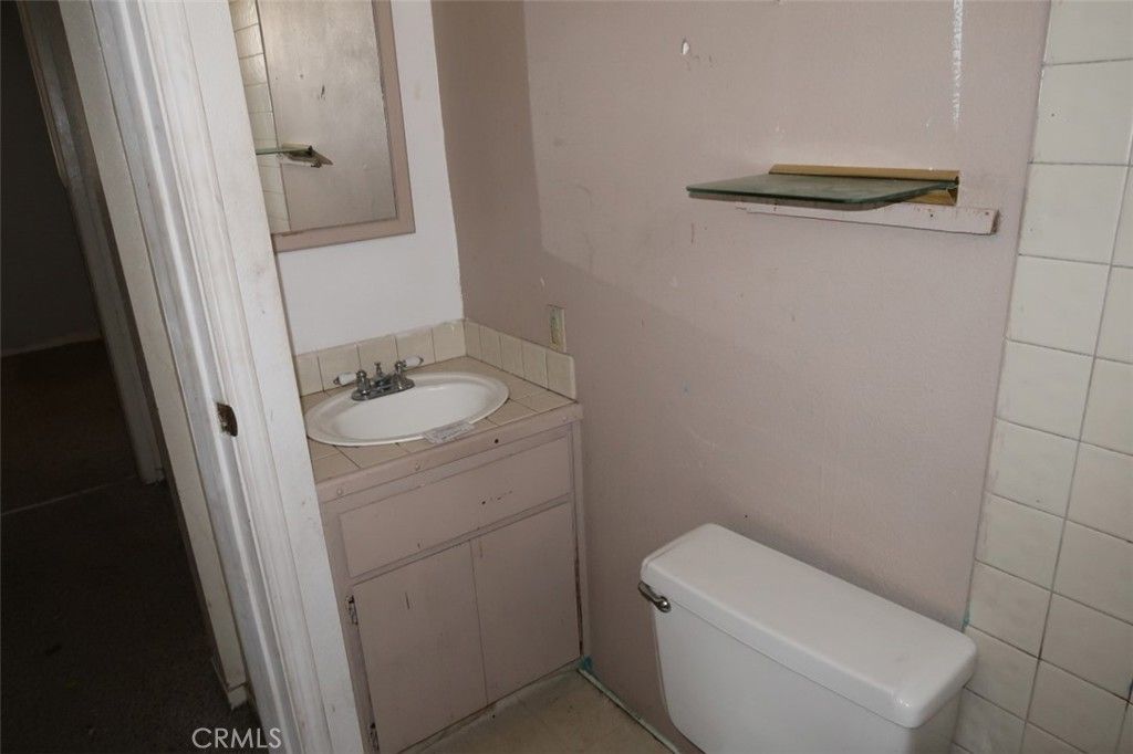 Bathroom, Interior, Tile Countertops