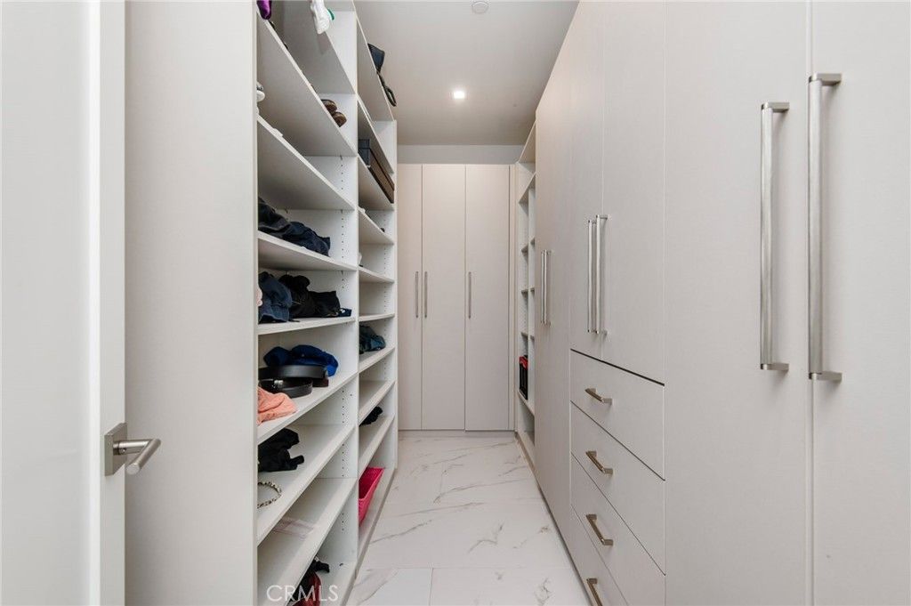 Interior, Marble, Recessed Lighting, Walk-in Closets