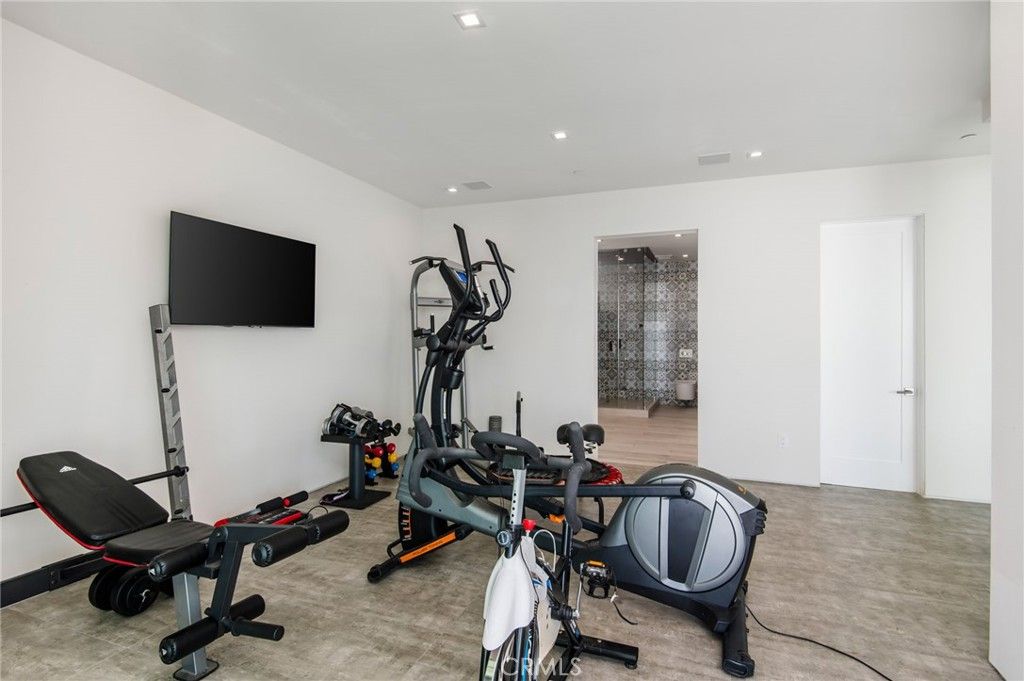 Fitness Equipment, Interior, Recessed Lighting