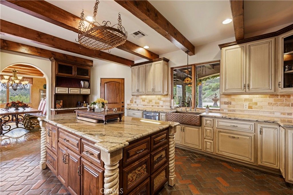 Chandelier, Dining room, Interior, Kitchen, Recessed Lighting, Wooden Beams