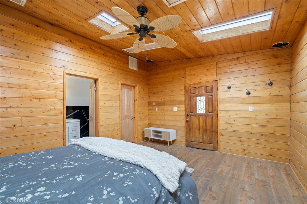 Bedroom, Interior, Wooden Ceilings, Wood Texture Flooring, Wooden Walls