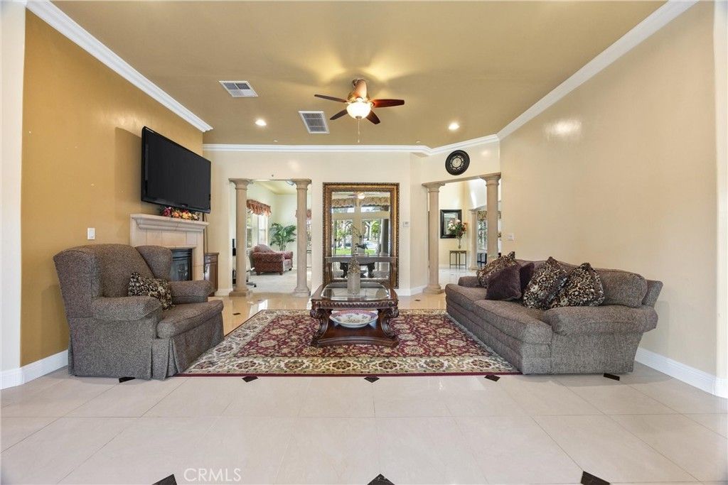 Fireplace, Interior, Living room, Recessed Lighting