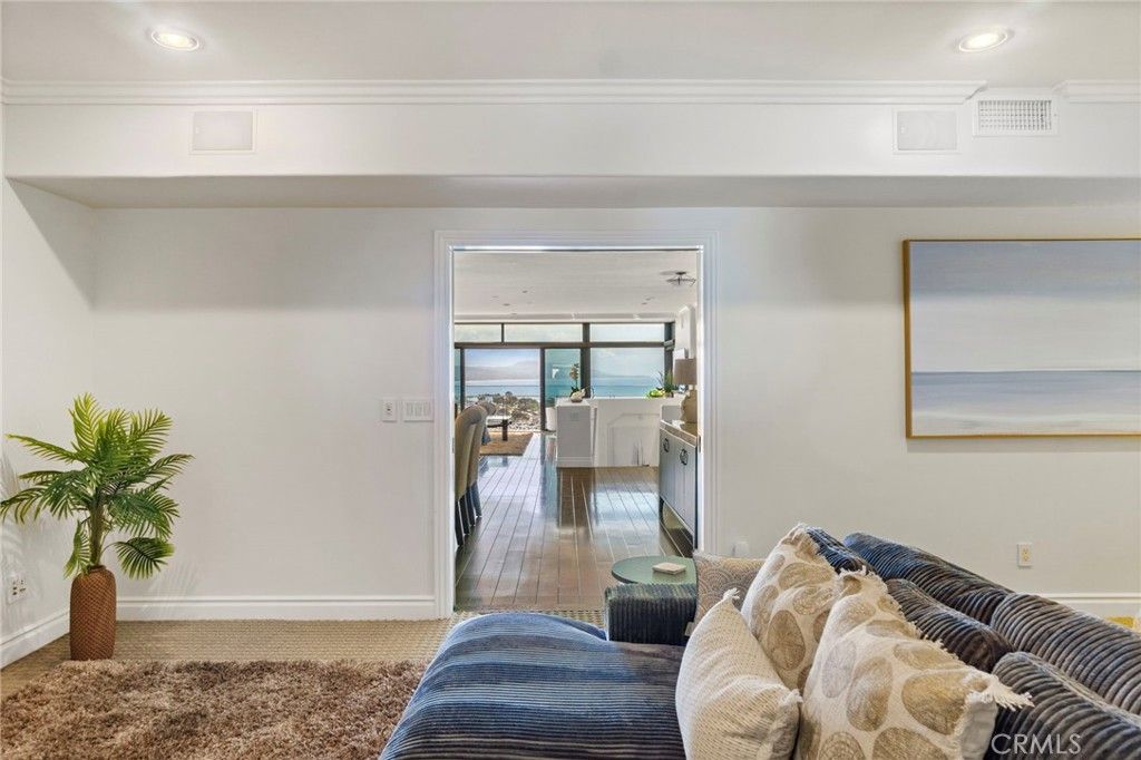 Interior, Living room, Recessed Lighting, Water, Wood Texture Flooring