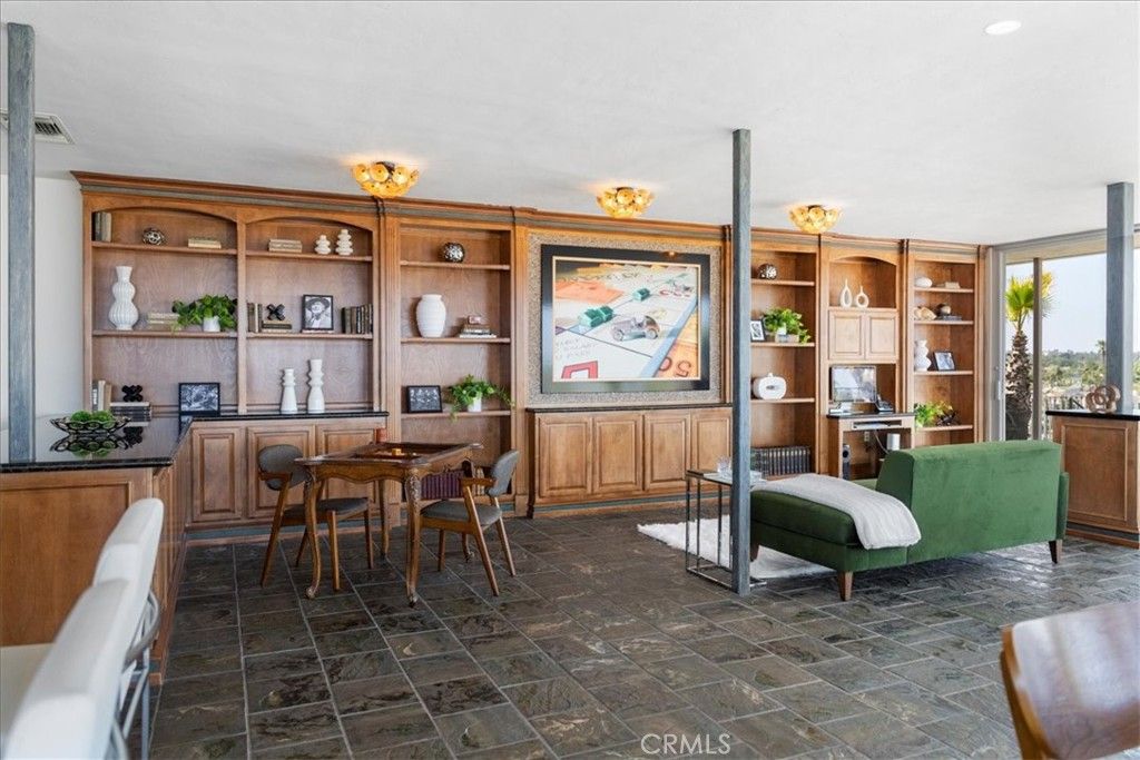 Dining room, Interior
