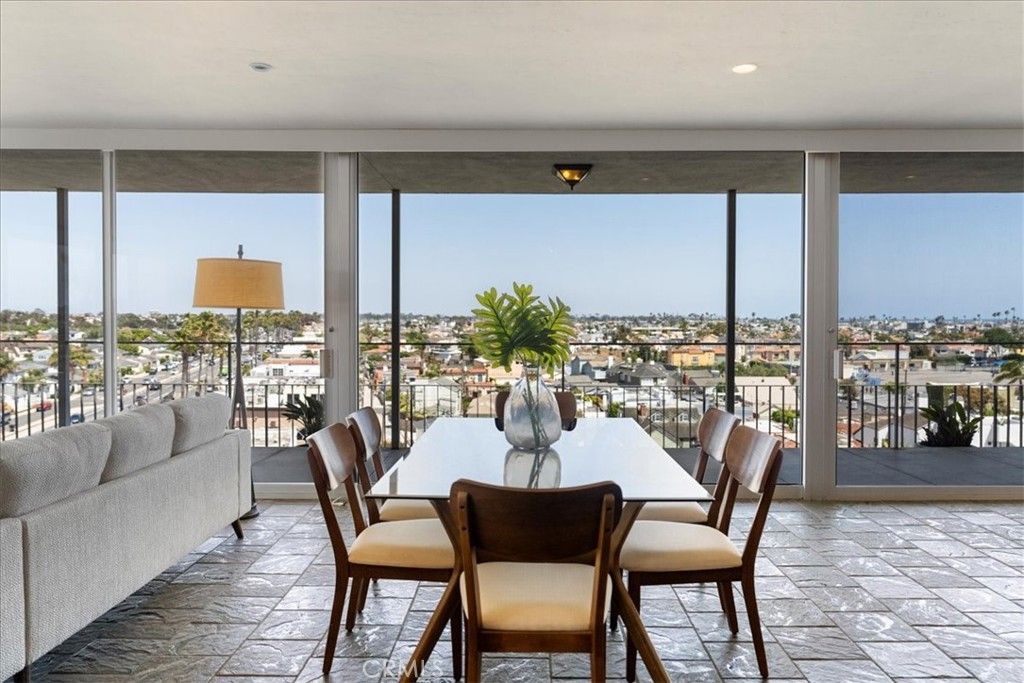 Dining room, Interior, Recessed Lighting, Water
