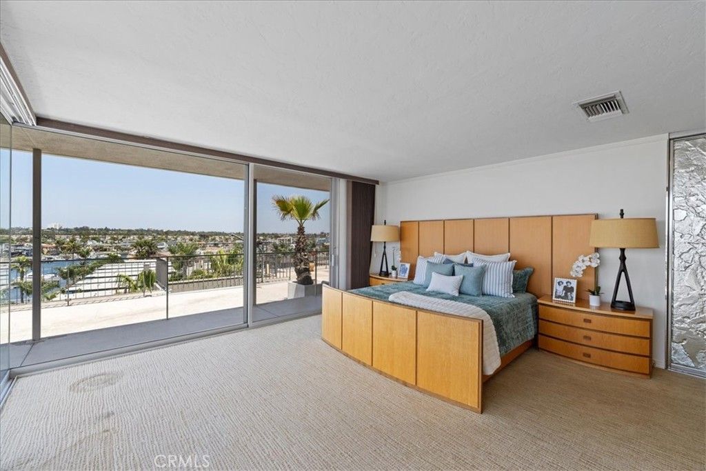 Bedroom, Interior, Water