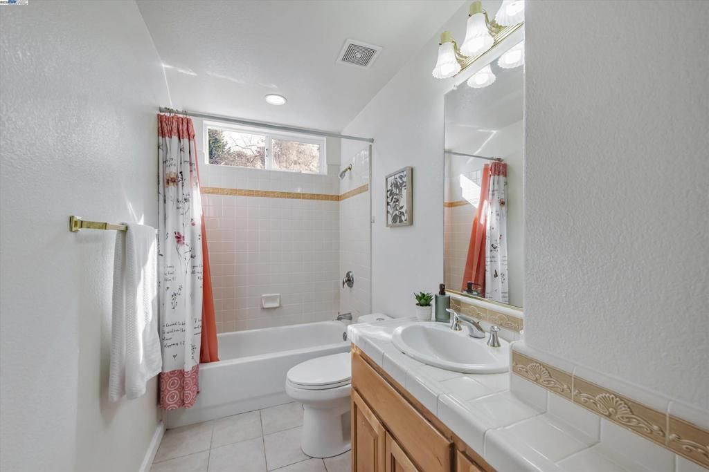 Bathroom, Interior, Recessed Lighting, Tile Countertops