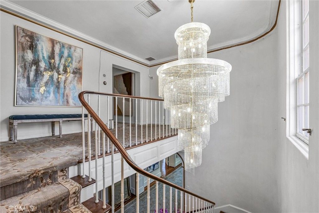 Chandelier, Interior